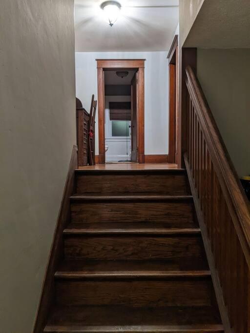 Large Bakery Apartment - Central Downtown Location Fredonia ภายนอก รูปภาพ
